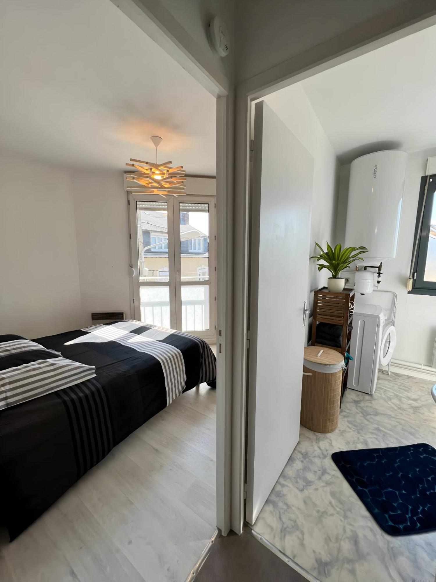 L'univers - Wifi - Tram - Rêve Au Mans Apartamento Le Mans Exterior foto